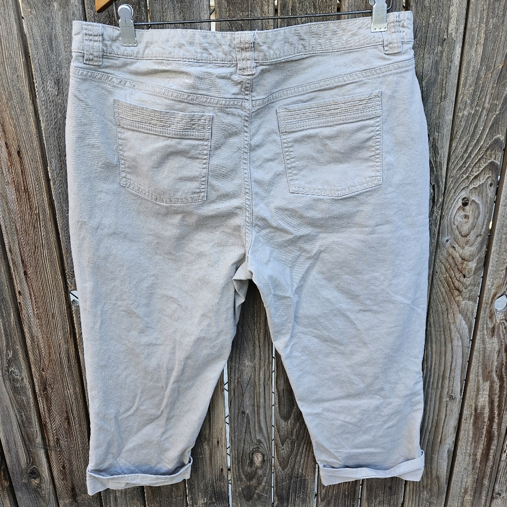 Liz Claiborne  Cropped Casual Pants Women Size 18 - Picture 11 of 16
